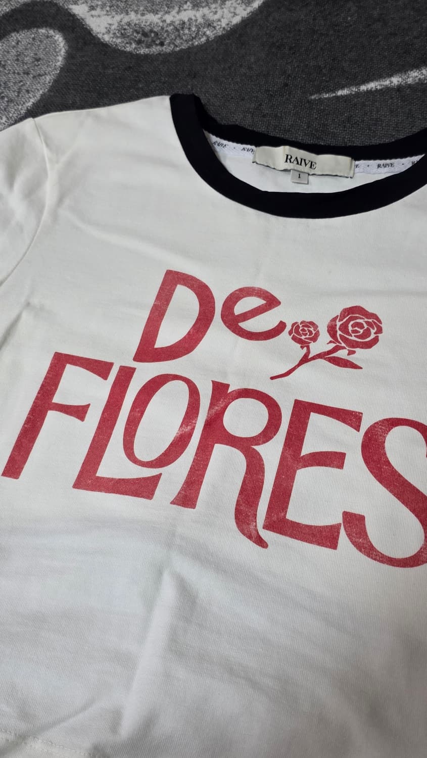 [아이돌 착용] RAIVE 레이브 백리스 De Flores 핫걸 티셔츠 상품이미지4