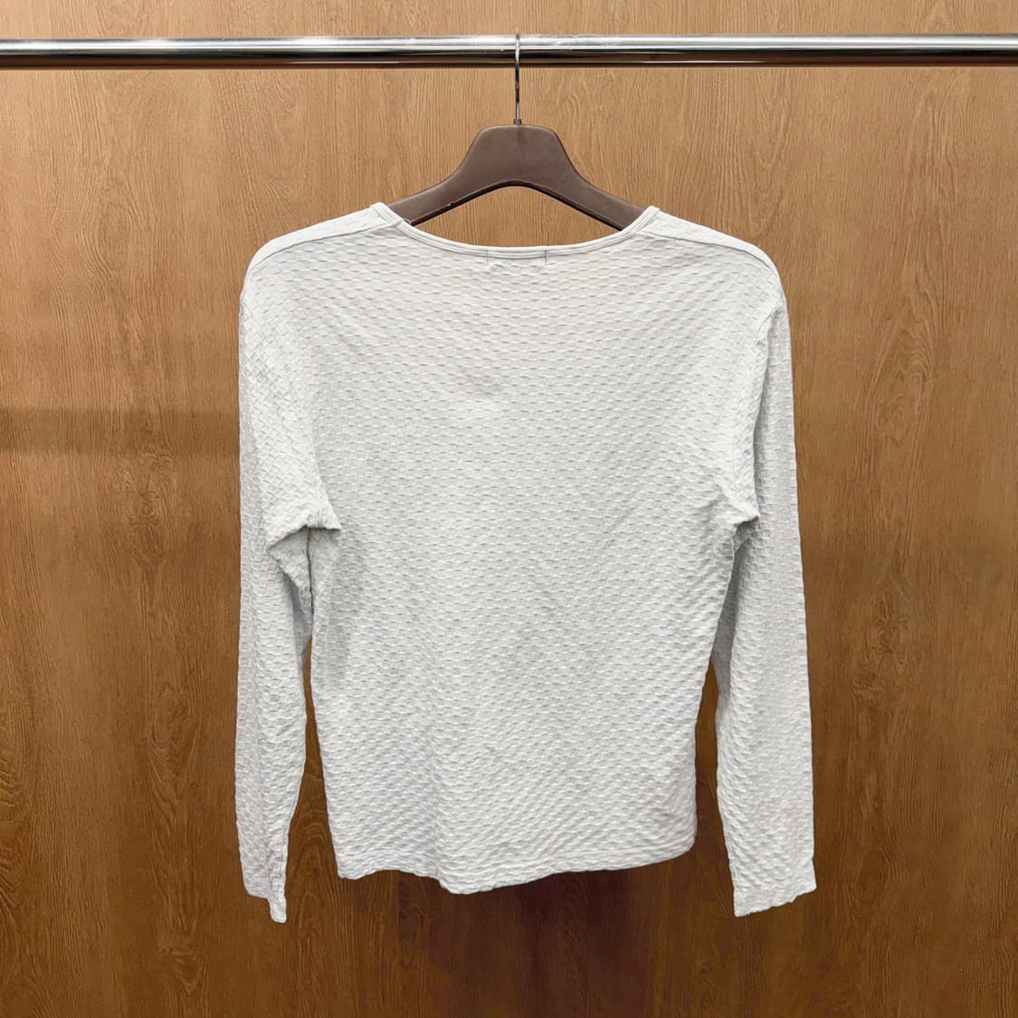 버버리 블랙라벨 라운드넥 티셔츠 긴팔 그리드 패턴 로고 디테일 화이트 상품이미지3