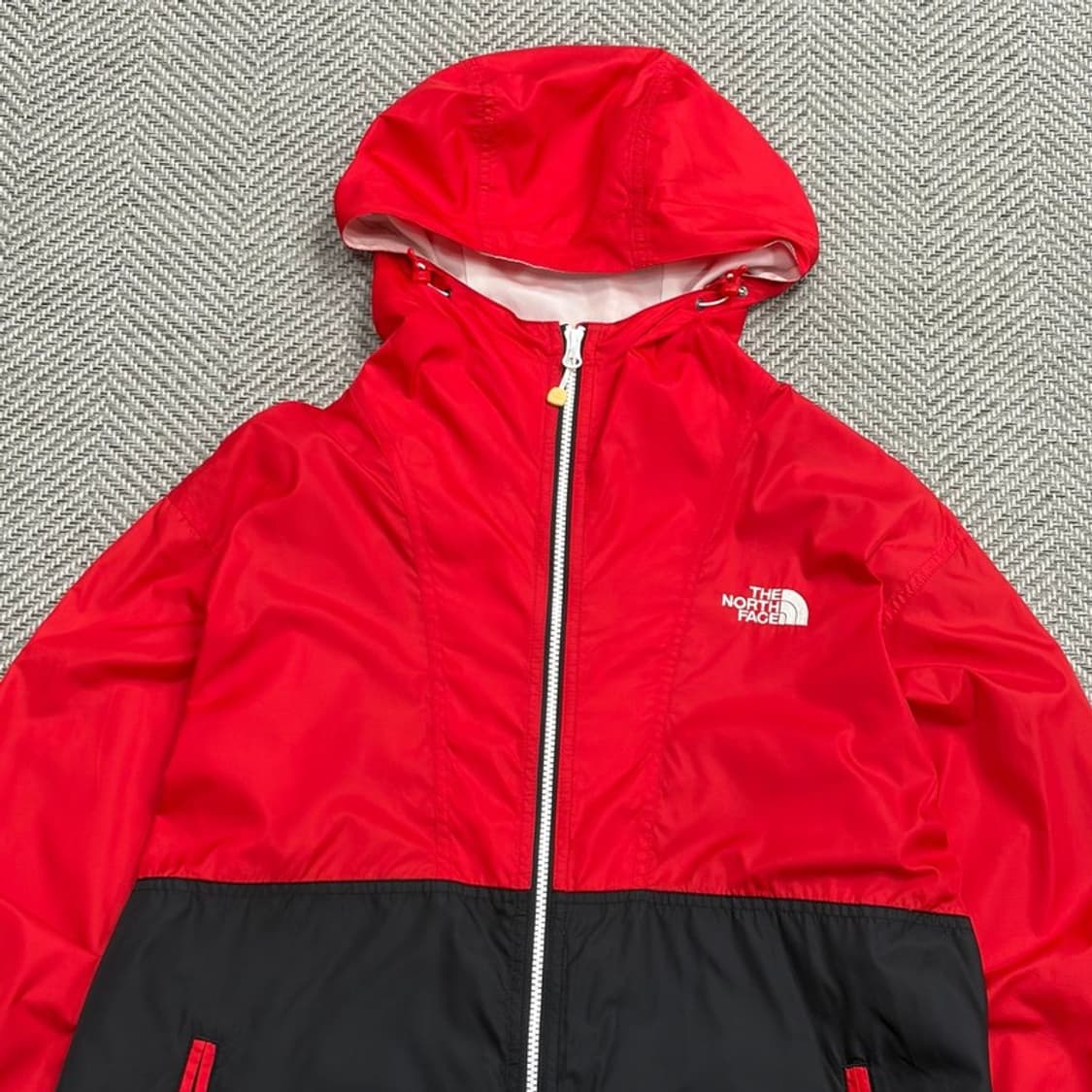 노스페이스 배색 바람막이 v1804 상품이미지3