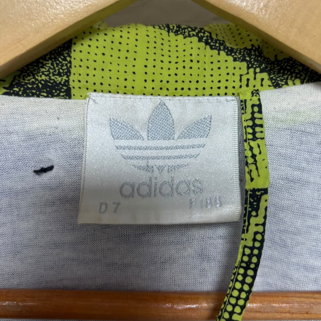 3859 아디다스 커스텀 볼레로 루즈핏 크롭 바람막이 상품이미지4