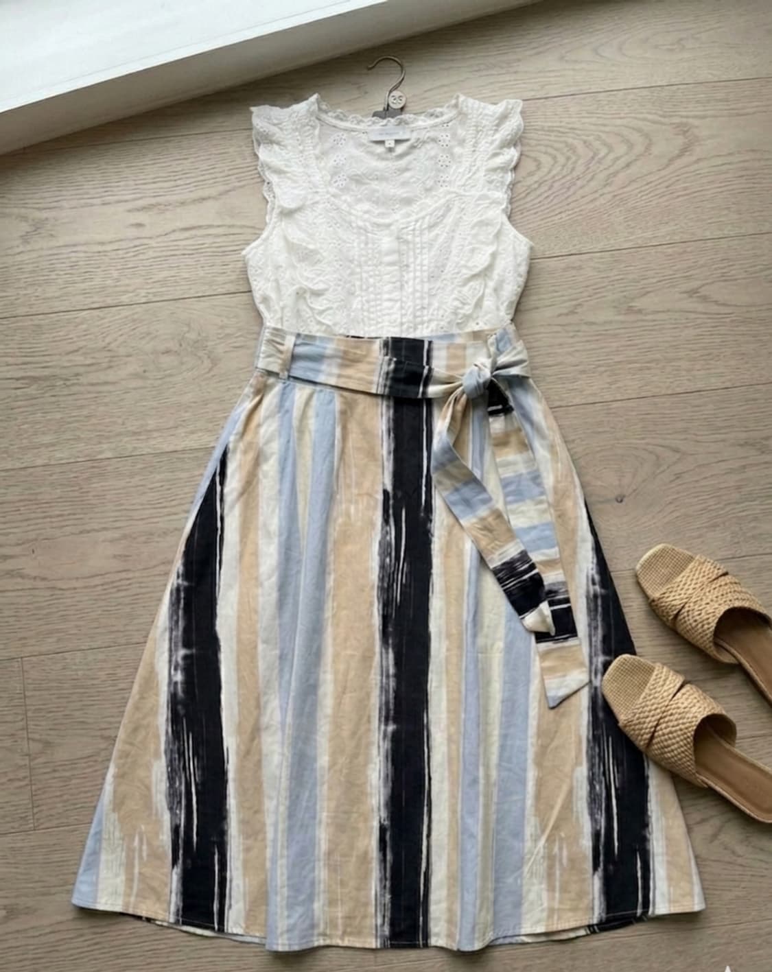 여름 코디 완성! 아티스틱 스트라이프 롱 스커트 끈포함/상태 최상 상품이미지1