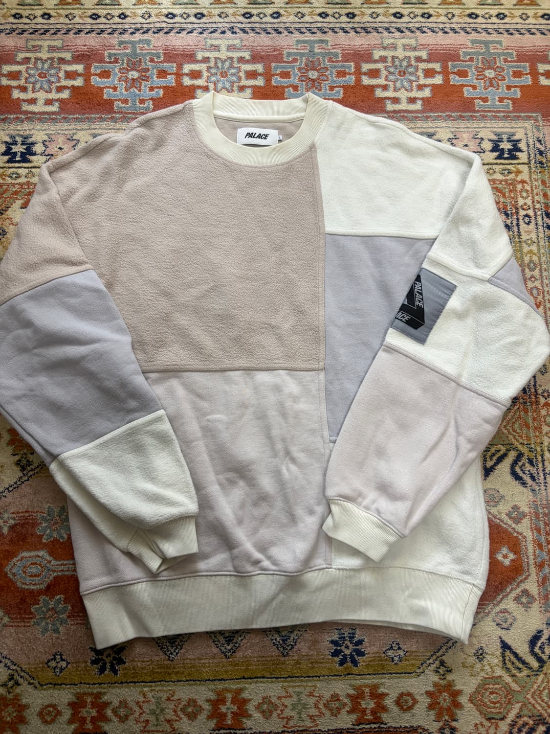 팔라스Palace Colour Block Crew Greys - 22SS 상품이미지2