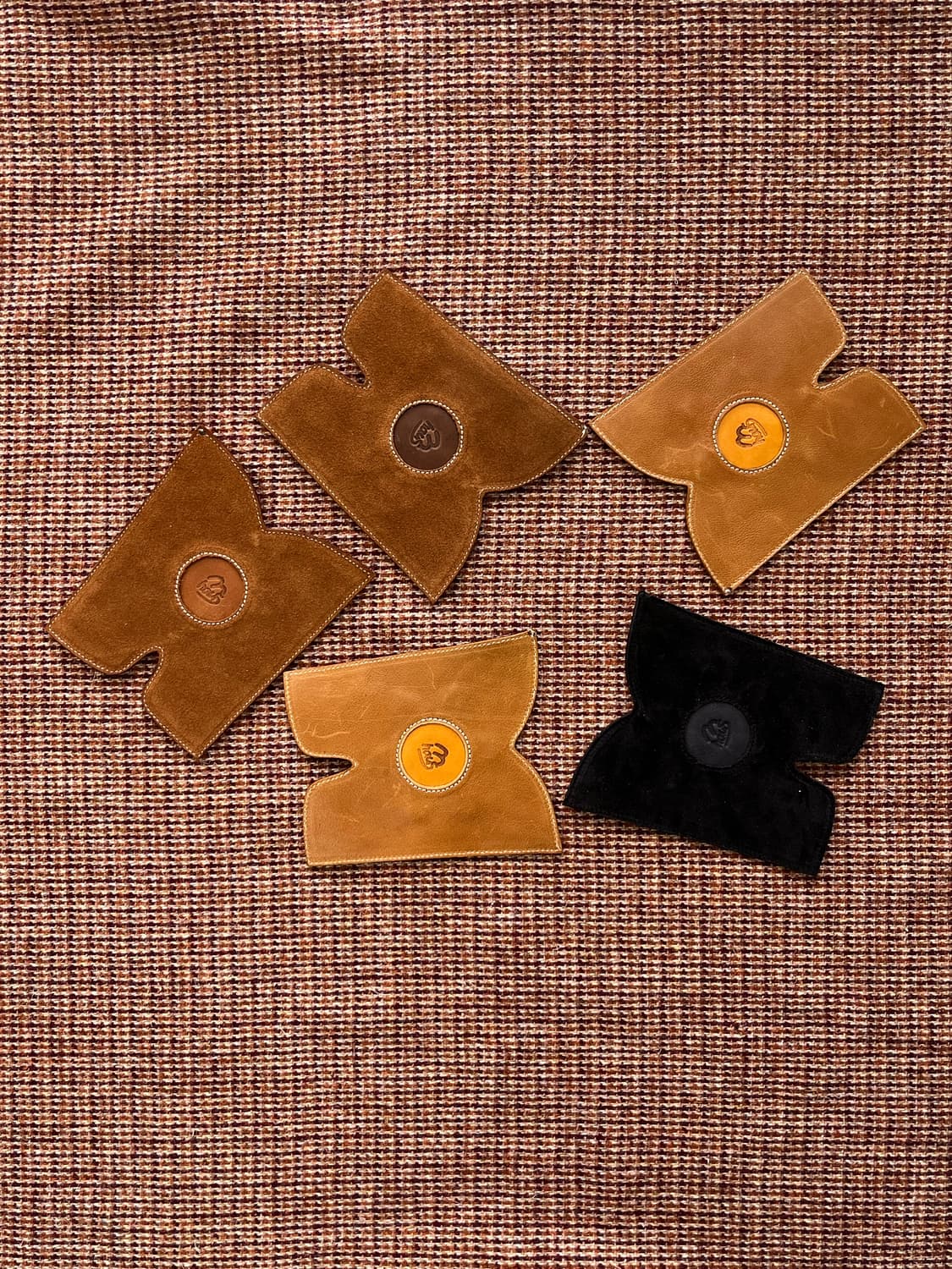 Hand-Embroidered Leather Cup Coaster  상품이미지10