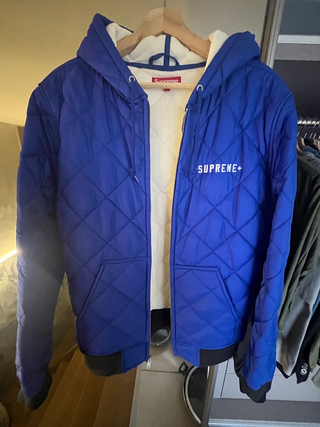 슈프림X인디펜던트 퍽더레스트 후디자켓   상품이미지1