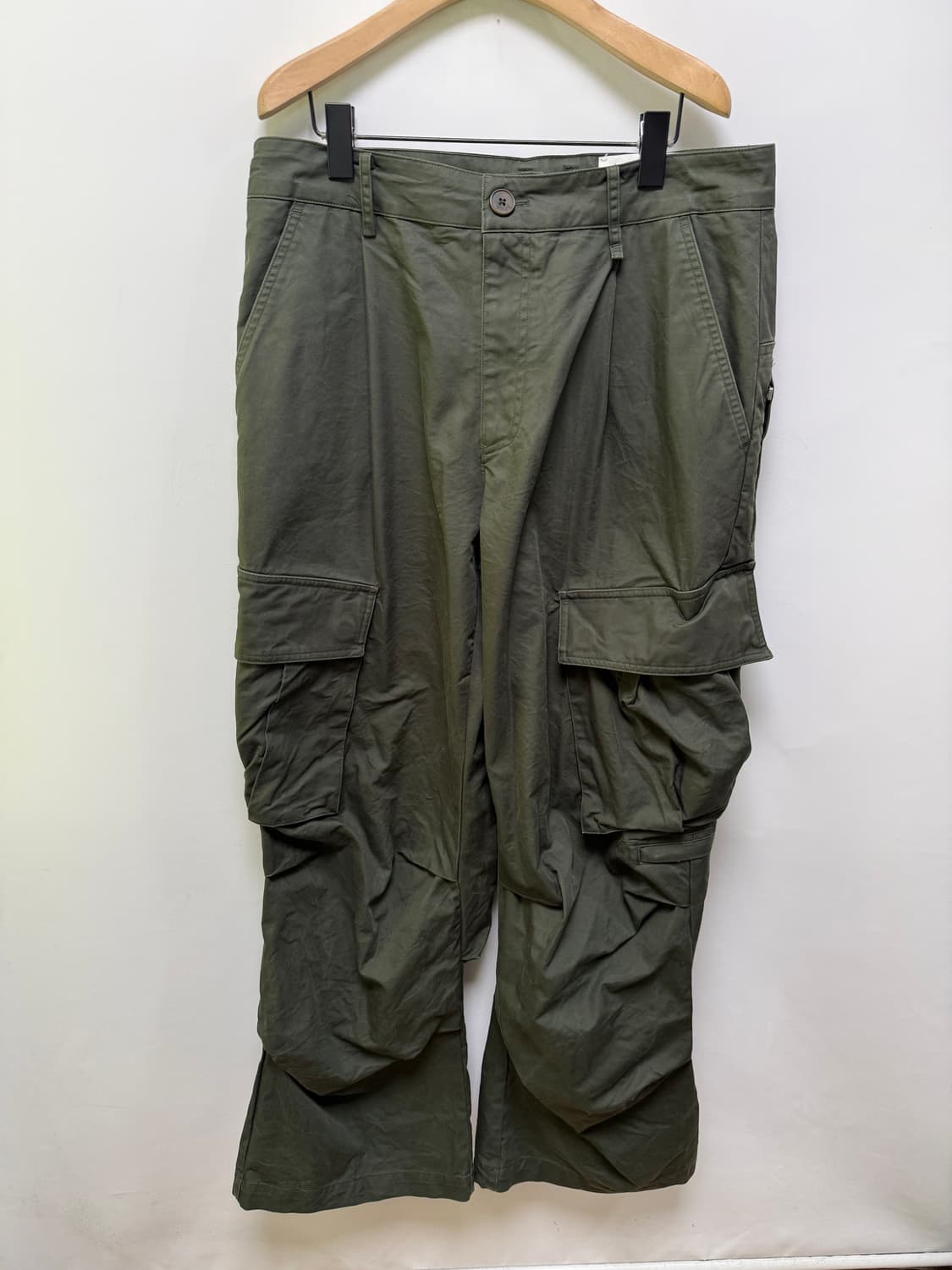 이예 카키 카고팬츠 상품이미지1