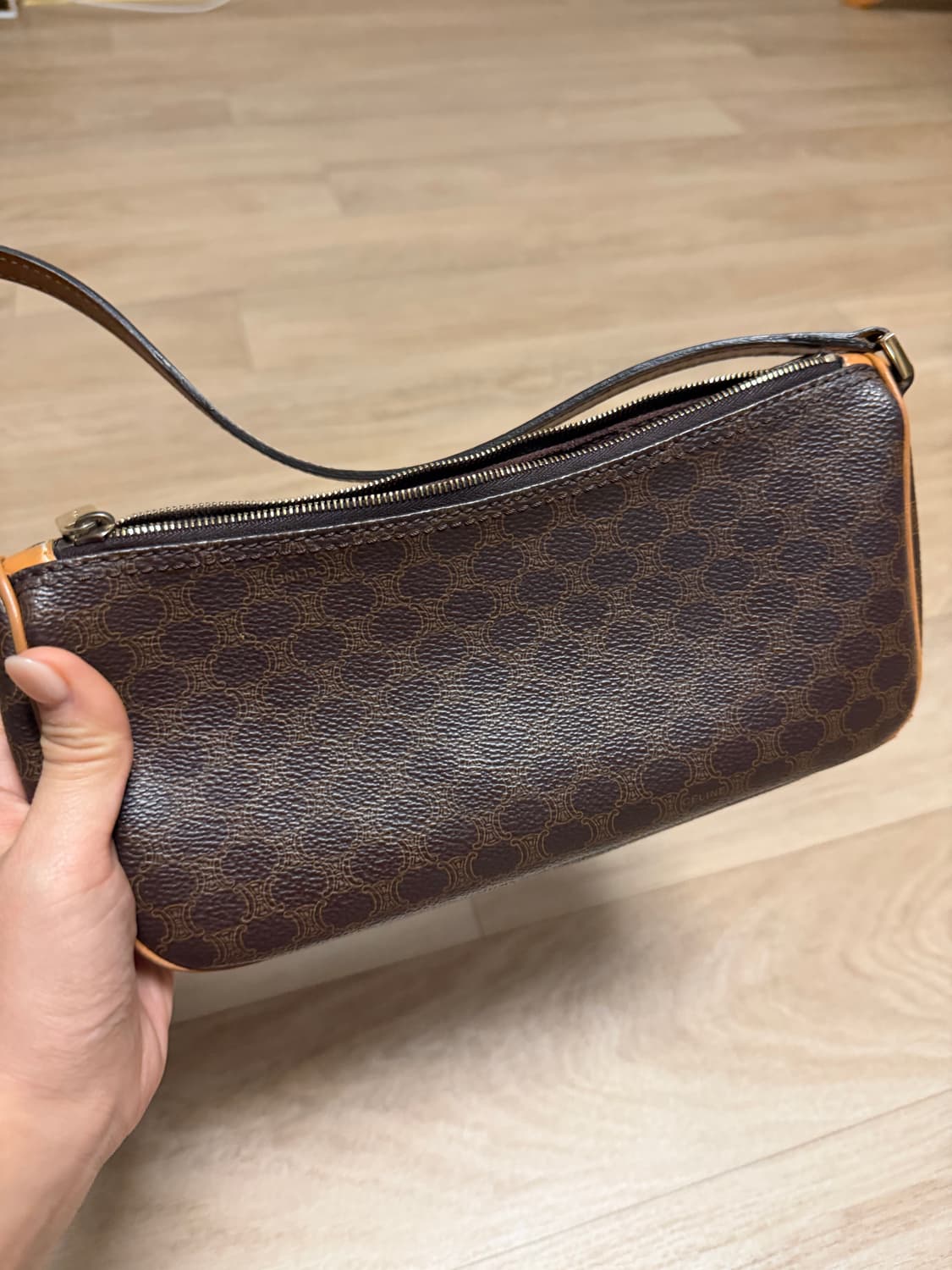 셀린느 마카담 빈티지 숄더백 상품이미지2