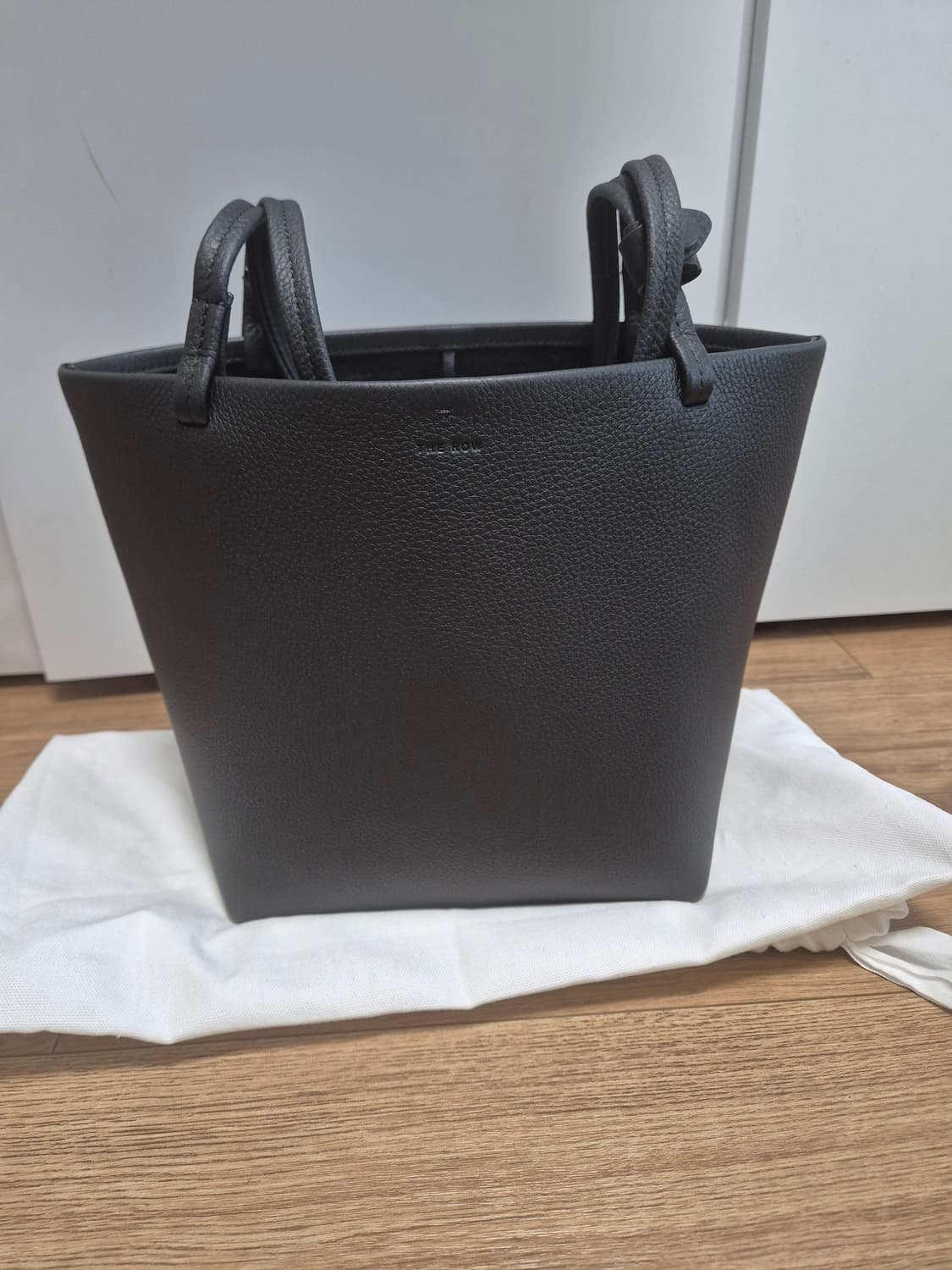 더로우 파크 숄더 블랙 판매 (새상품) 250만 -최종 에눌 상품이미지5