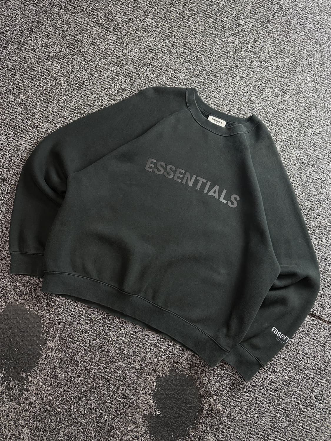 피어오브갓 에센셜 빅로고 크루넥 맨투맨 3850 상품이미지1