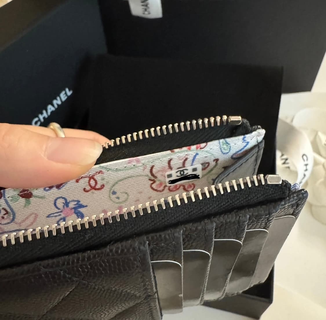 샤넬 24/25 신상 크루즈 컬렉션/ 새상품 지퍼 카드 홀더 지갑 상품이미지3