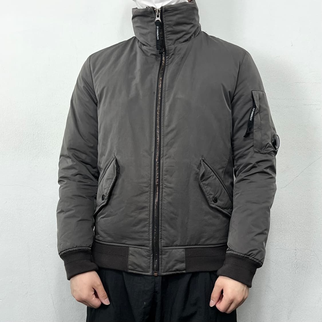 C.P CONPANY 씨피컴퍼니 렌즈 브라운 봄버 자켓 상품이미지2