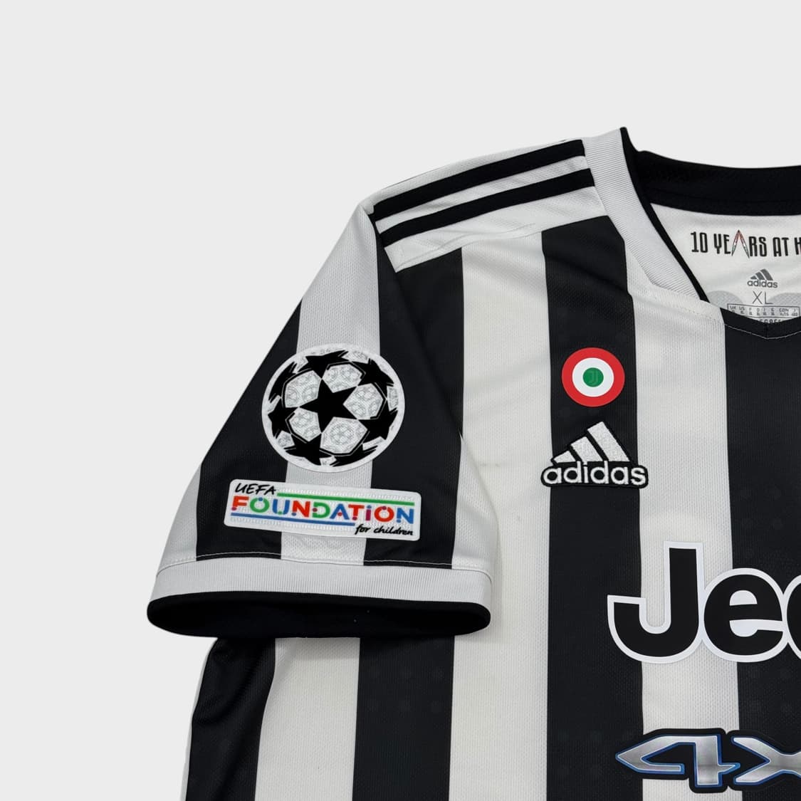 21-22 유벤투스 홈 No.10 파울로 디발라 상품이미지4