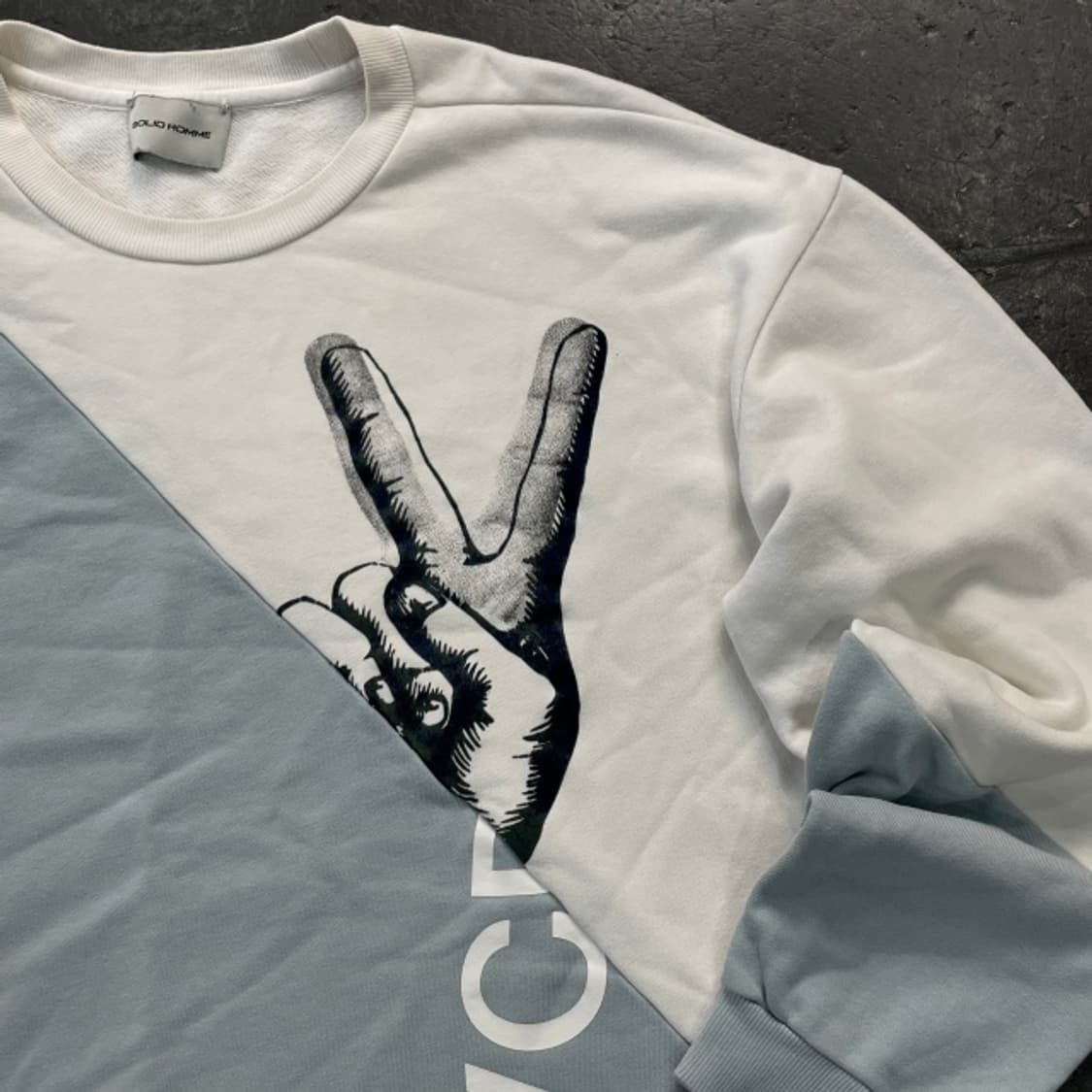 100  솔리드옴므 피스 맨투맨  상품이미지2