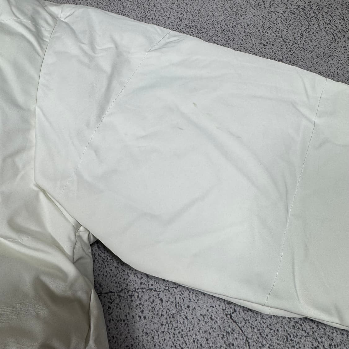 (바배) 양털 후드 화이트 패딩 상품이미지5