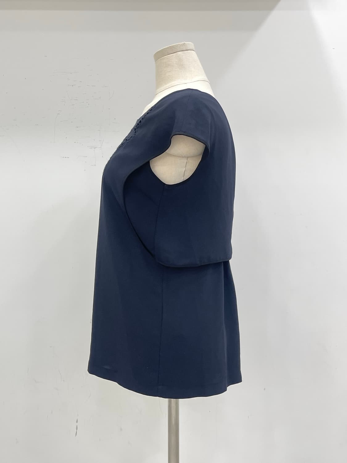 오즈세컨 민소매 블라우스 상품이미지2