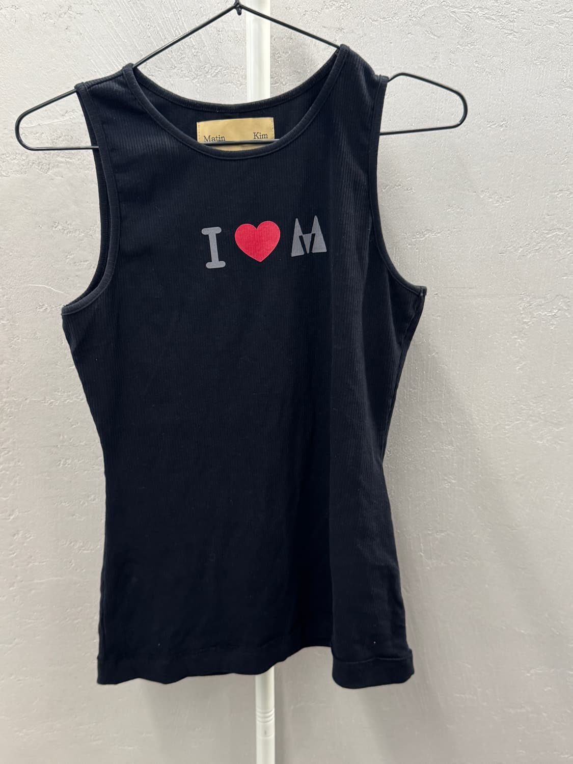 마뗑킴 블랙 립 나시 I 하트 M 탑  상품이미지2