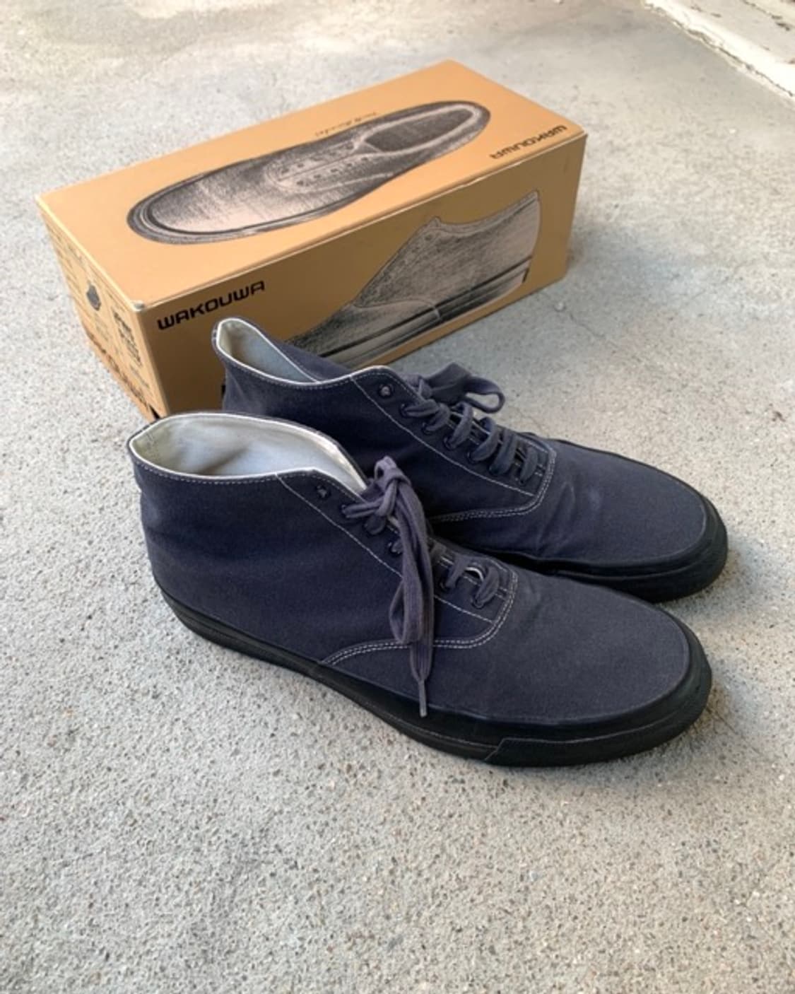 이세이 미야케 x 와쿠와 스니커즈 상품이미지1