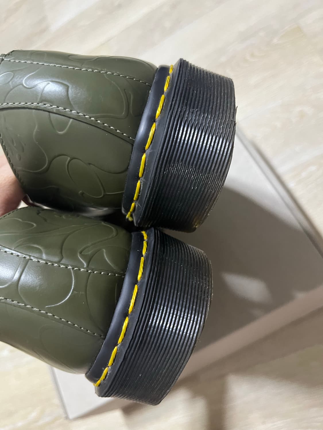 닥터마틴x베이프 1461 올리브 카키 상품이미지3