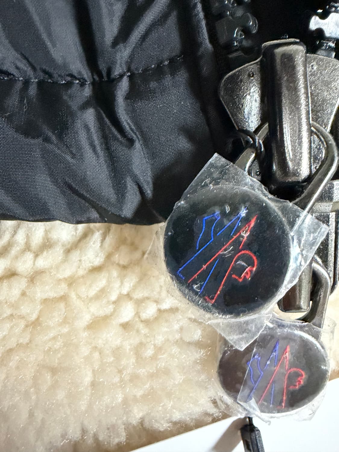 몽클레어 마야프 패딩 블랙 상품이미지4