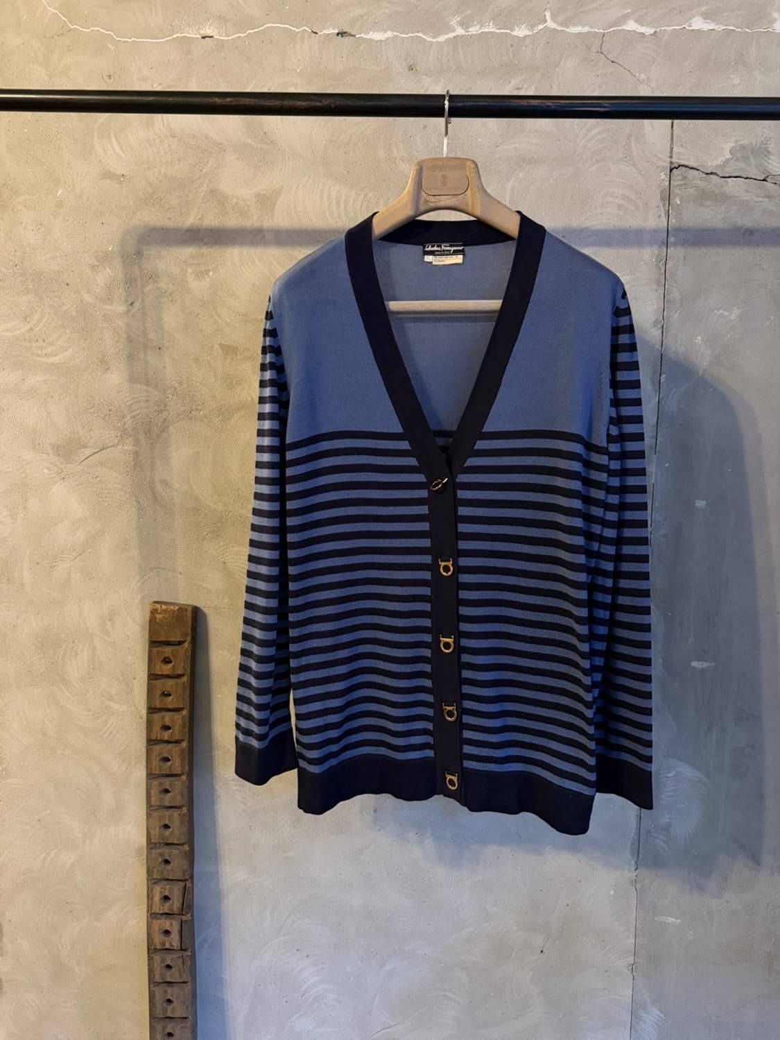 살바토레 페라가모 금장 가디건 55~66 상품이미지1