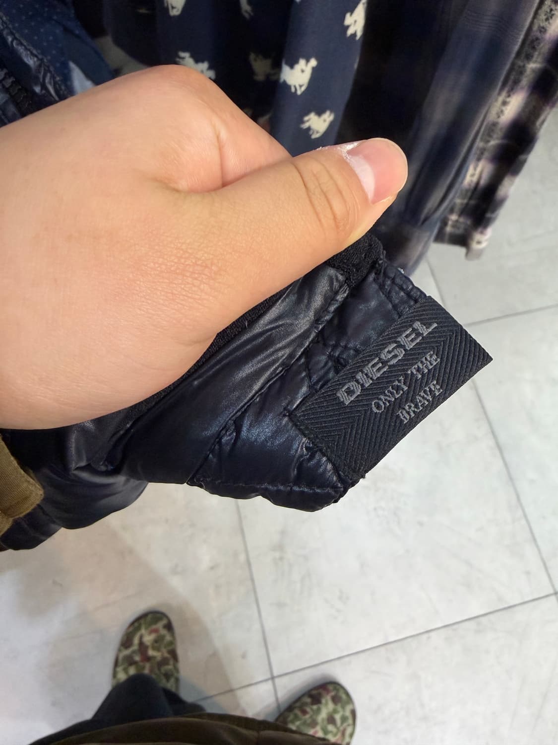 Diesel 디젤 로고 나일론 다운 패딩 상품이미지10