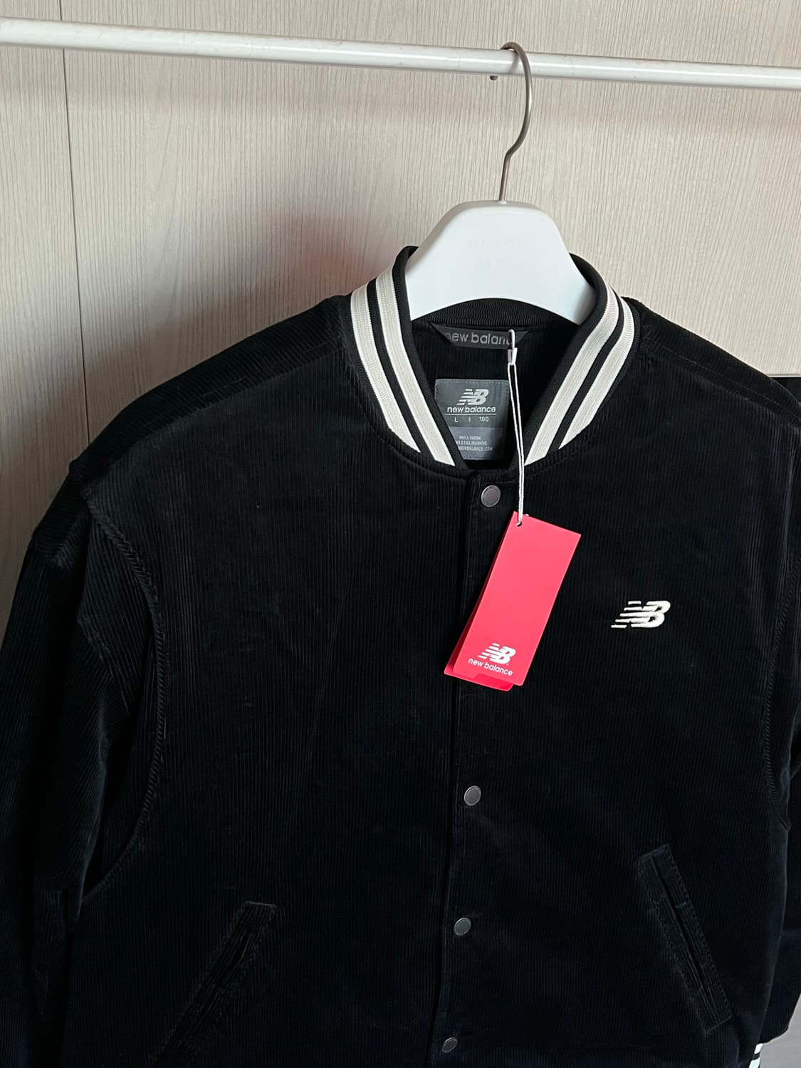 뉴발란스 바시티 패딩 코듀로이 자켓 L사이즈 새제품 상품이미지1