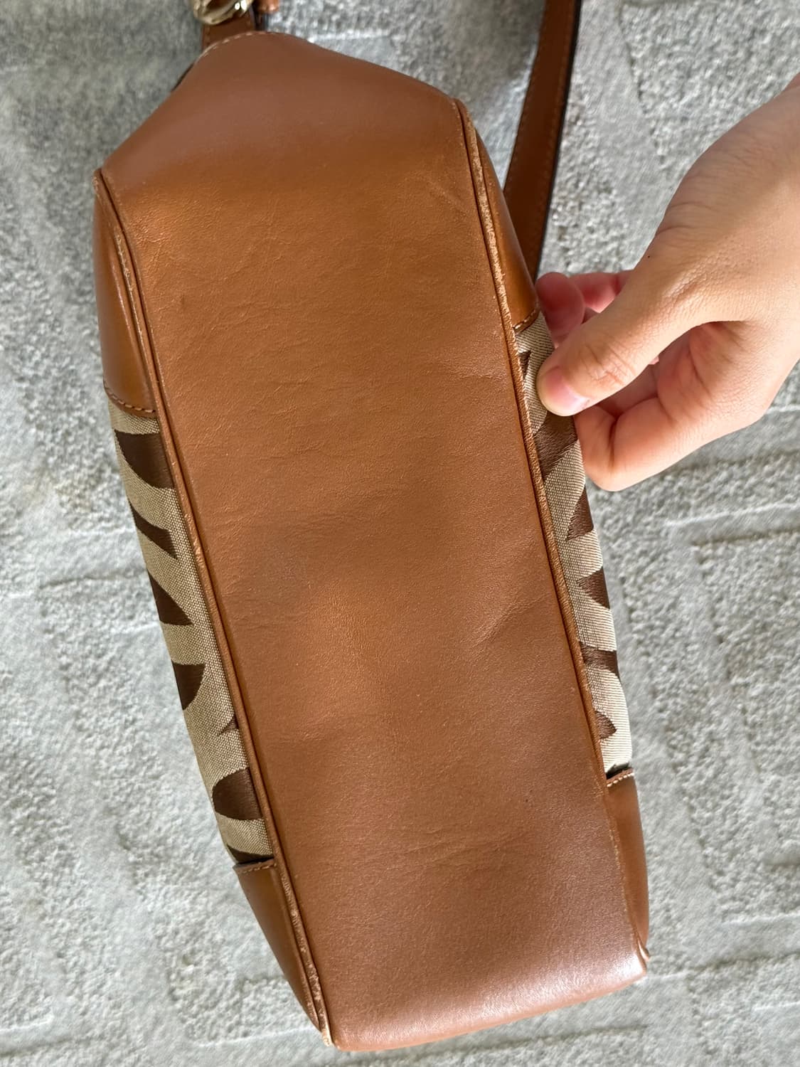 루이까또즈 모노그램 Y2K 숄더백 브라운 상품이미지7