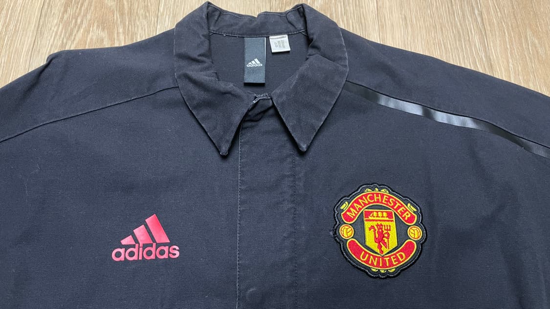 아디다스 맨유 코치 자켓 블랙 M(95) 상품이미지3