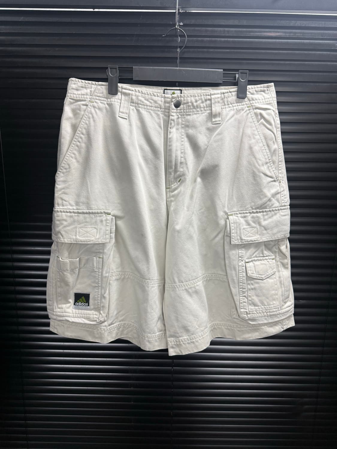 아디다스 이퀍먼트 건빵 베이지 카고 반바지 쇼츠 올드스쿨 110 36 상품이미지1