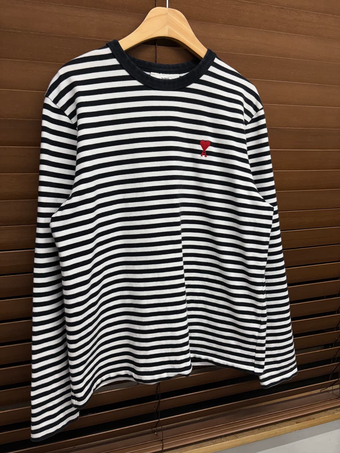 Ami 아미 스몰 하트 로고 스트라이프 롱슬리브 상품이미지2