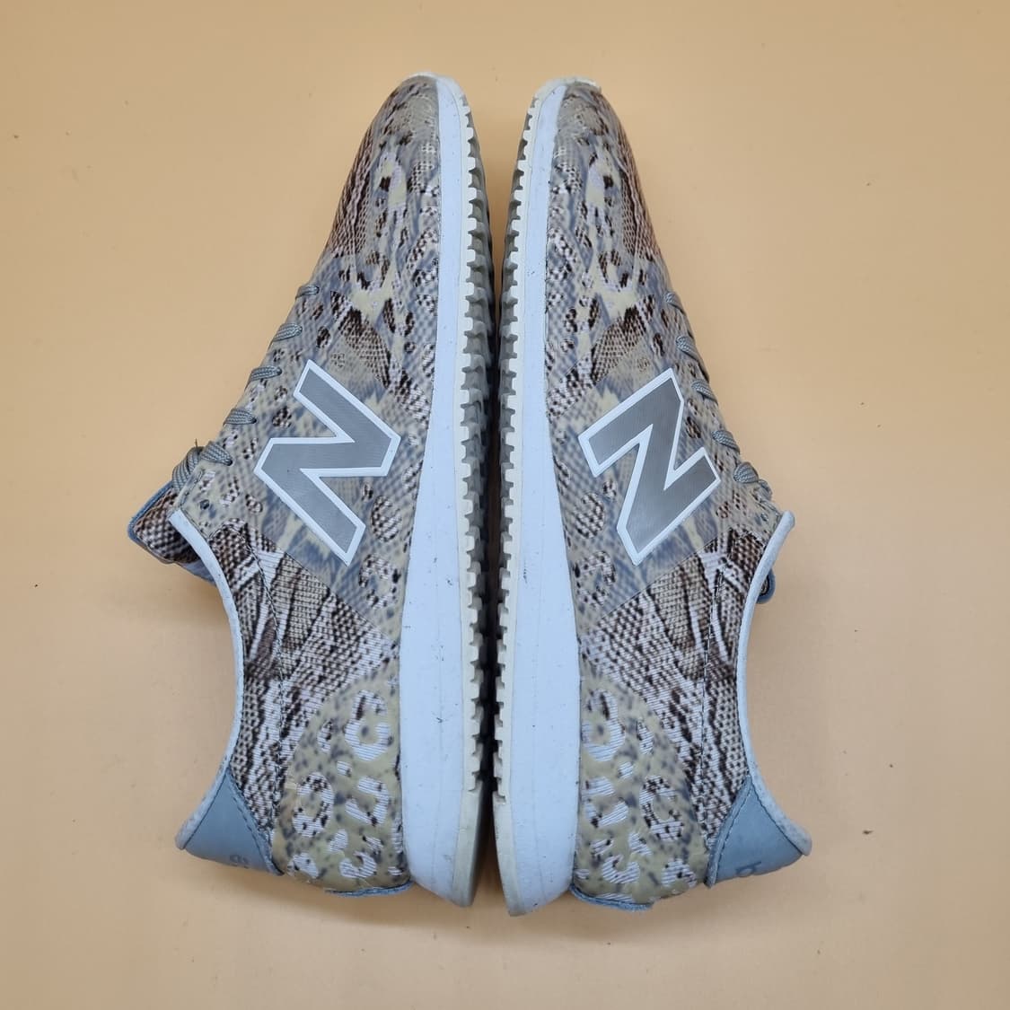 뉴발란스 420 뱀피 운동화245. 상품이미지5