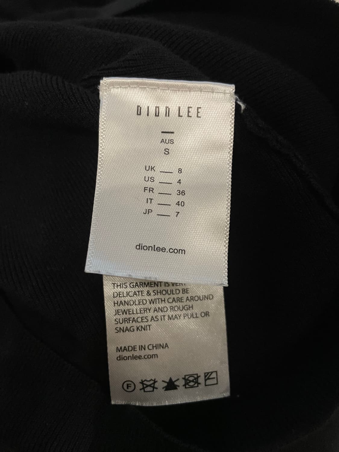 DION LEE  / 비대칭 컷아웃 니트  상품이미지4