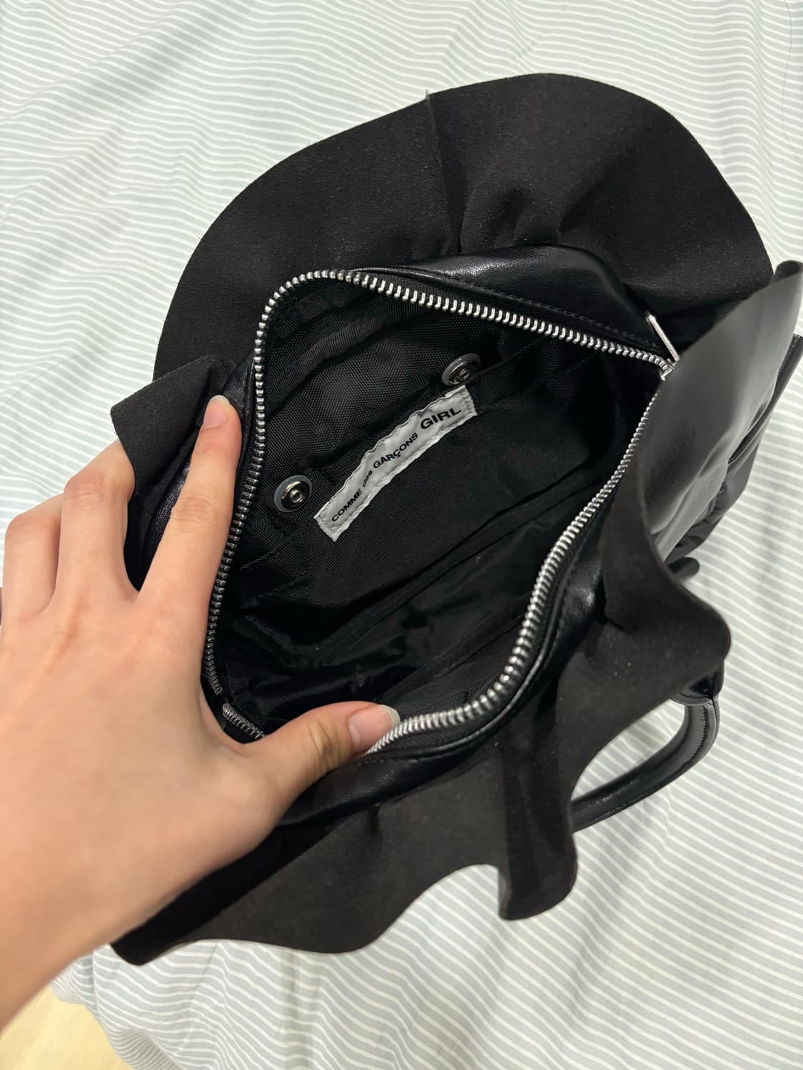 꼼데가르송 걸 러플백 상품이미지2