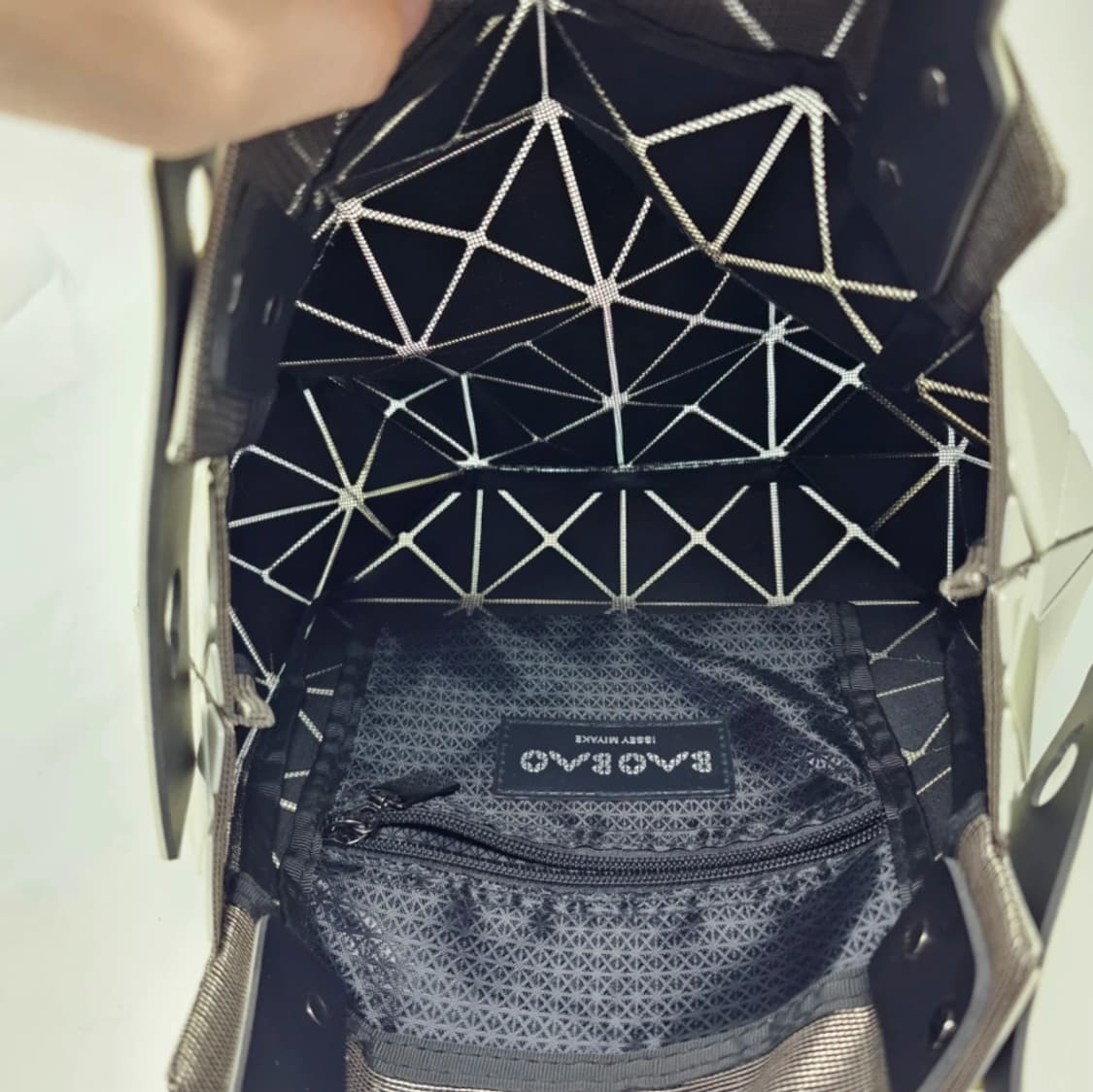 바오바오 이세이 미야케 캐럿 라지 토트백 상품이미지7