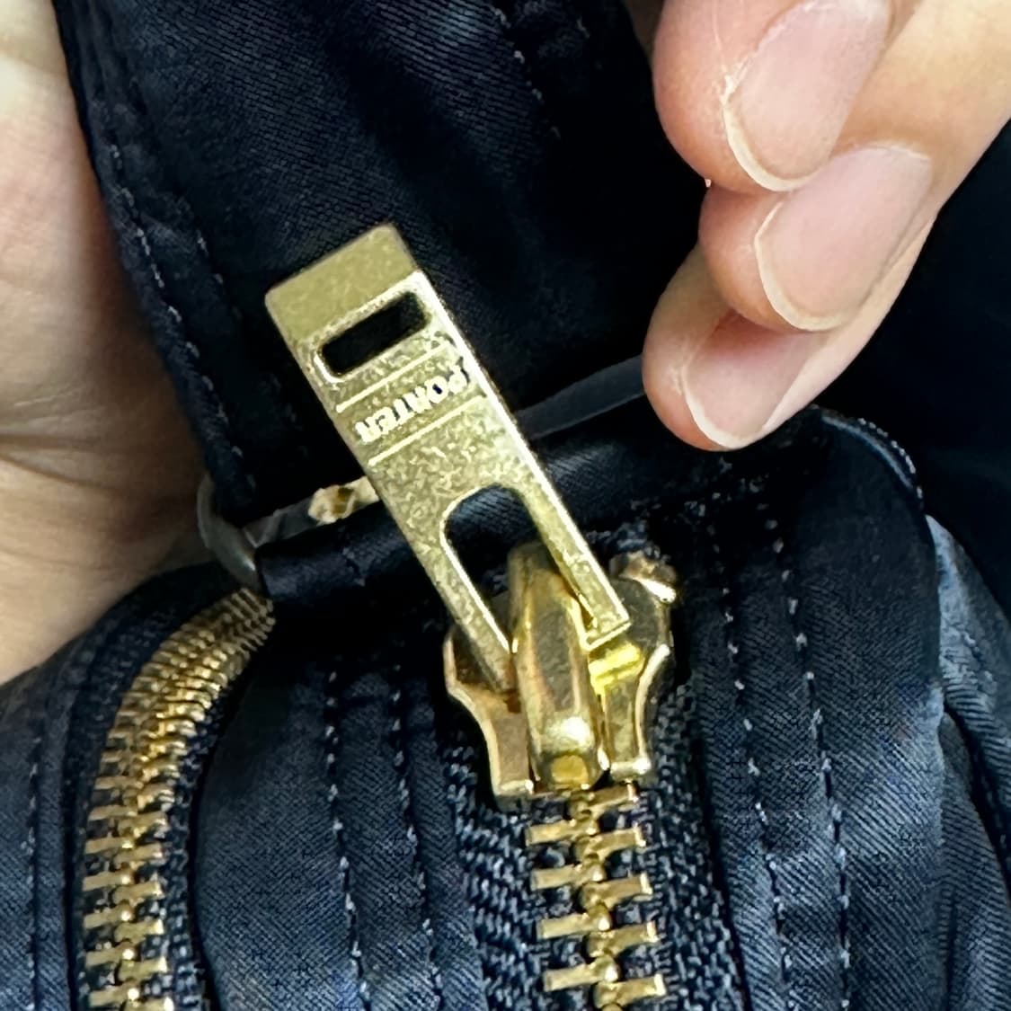 뉴탱커 슬링백 w zip 아이언 블루 상품이미지2