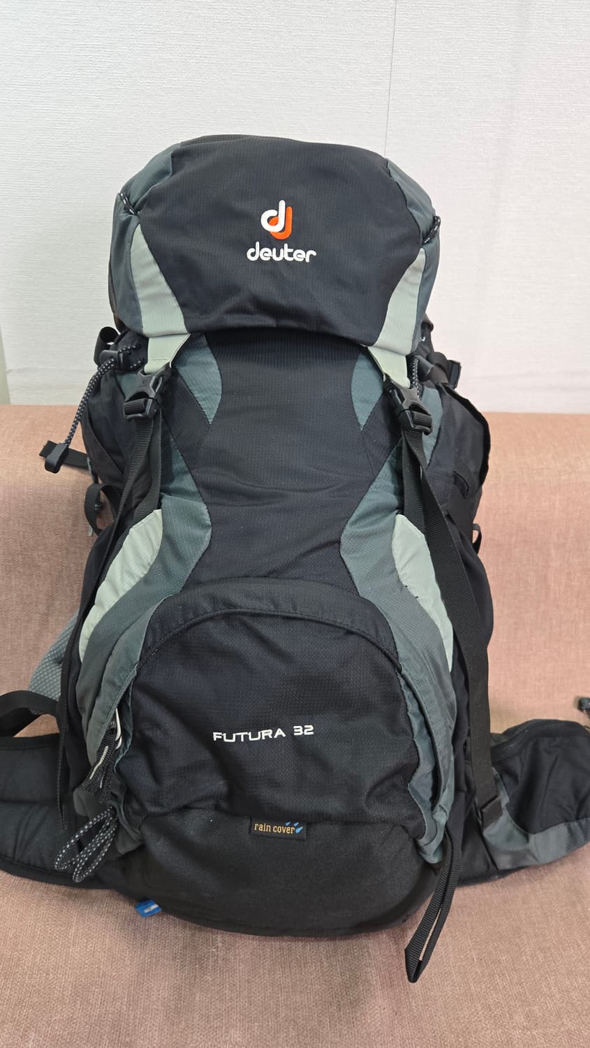 도이터 FUTURA 32 등산 배낭 블랙 상품이미지1