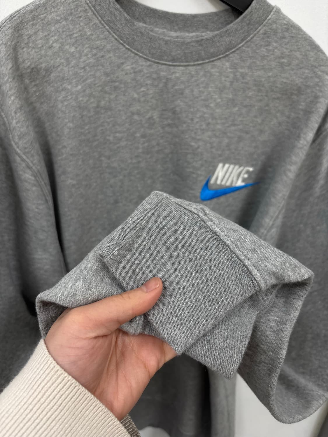 나이키 자수 스우시 맨투맨 상품이미지3