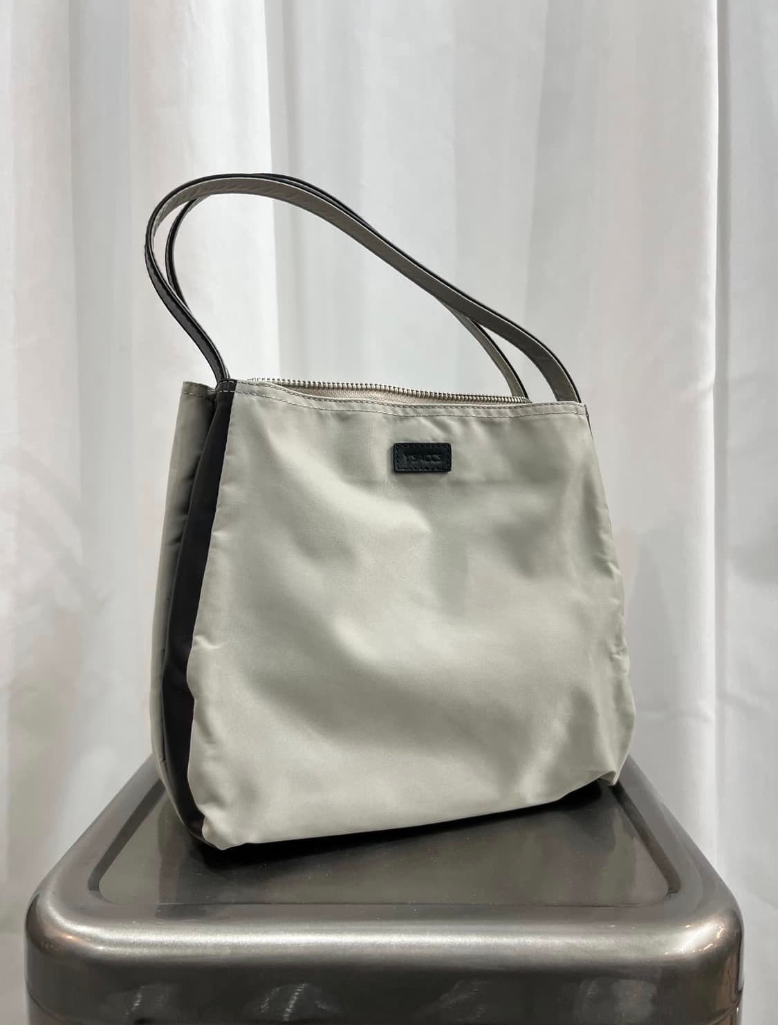 y'saccs gray shoulder bag 상품이미지1