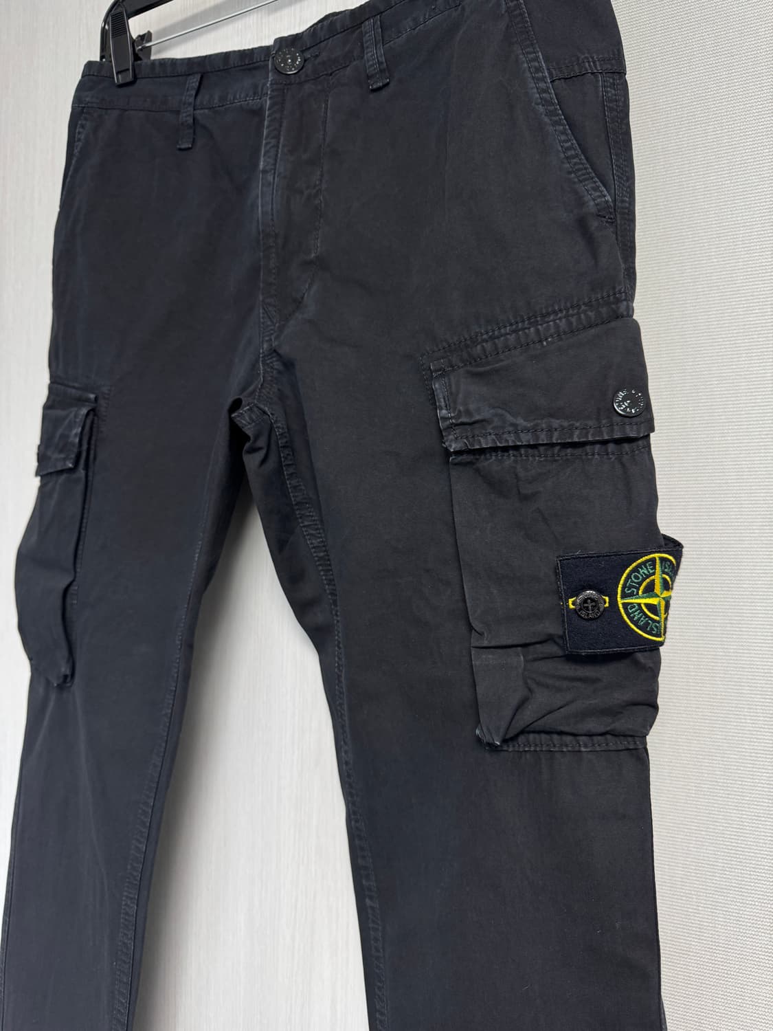 스톤아일랜드 카고팬츠 블랙 80 상품이미지3
