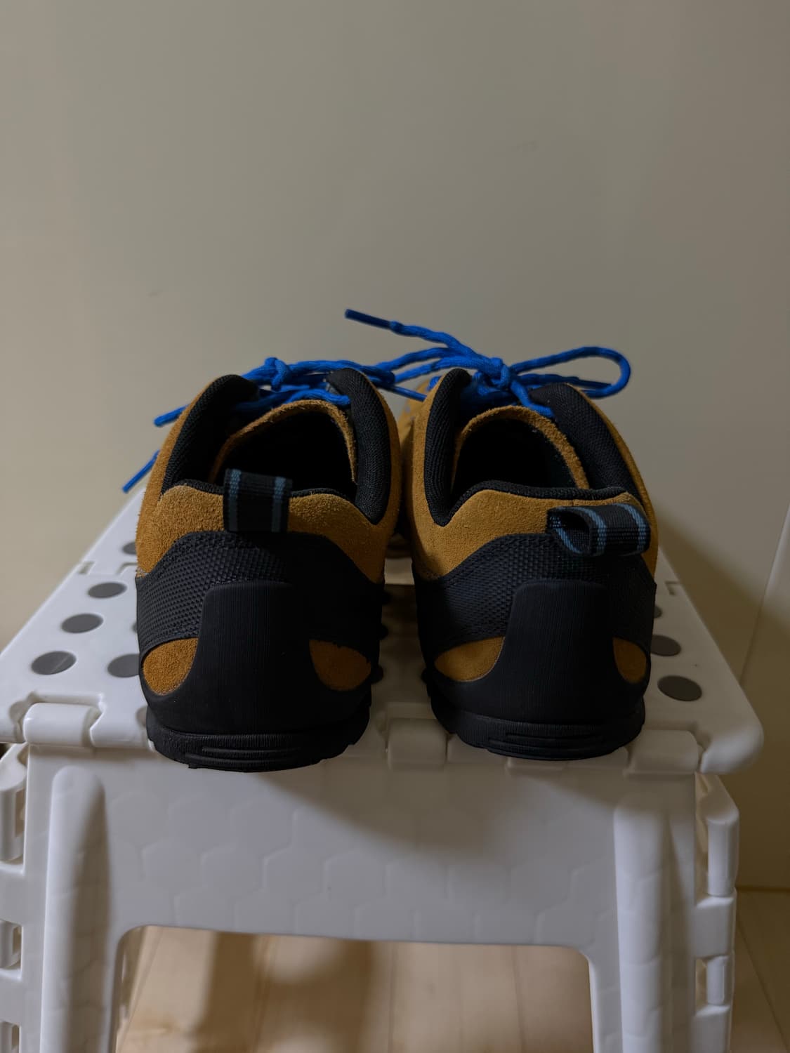 킨 재스퍼 스웨이드 스니커즈 카멜 270 상품이미지4