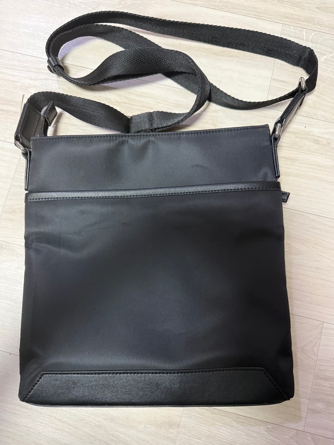 아메리칸 투어리스터 ADEN 아덴 크로스백 L 사이즈 블랙 상품이미지2