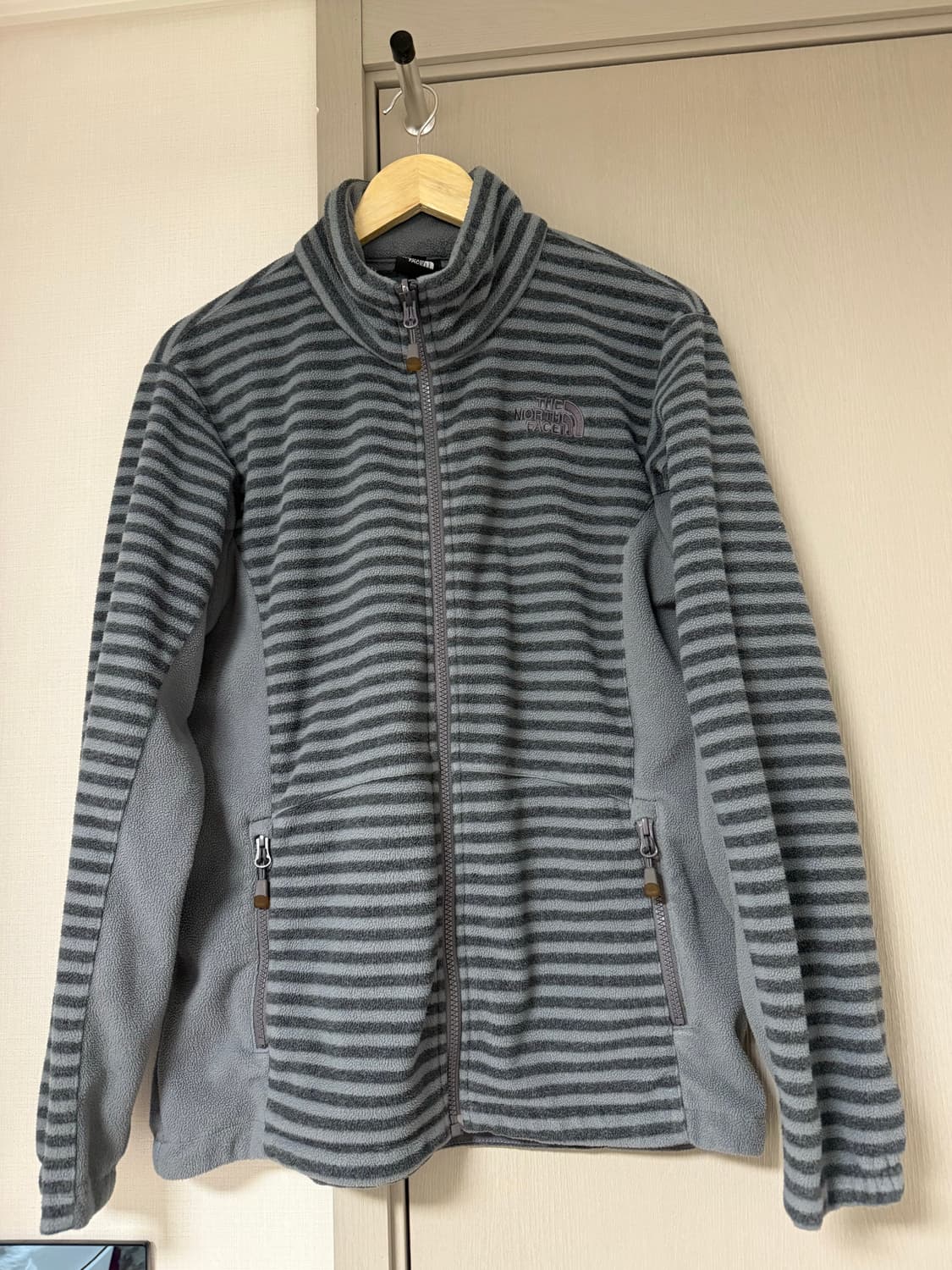 노스페이스 차콜 스트라이프 후리스 집업 자켓 L 상품이미지1