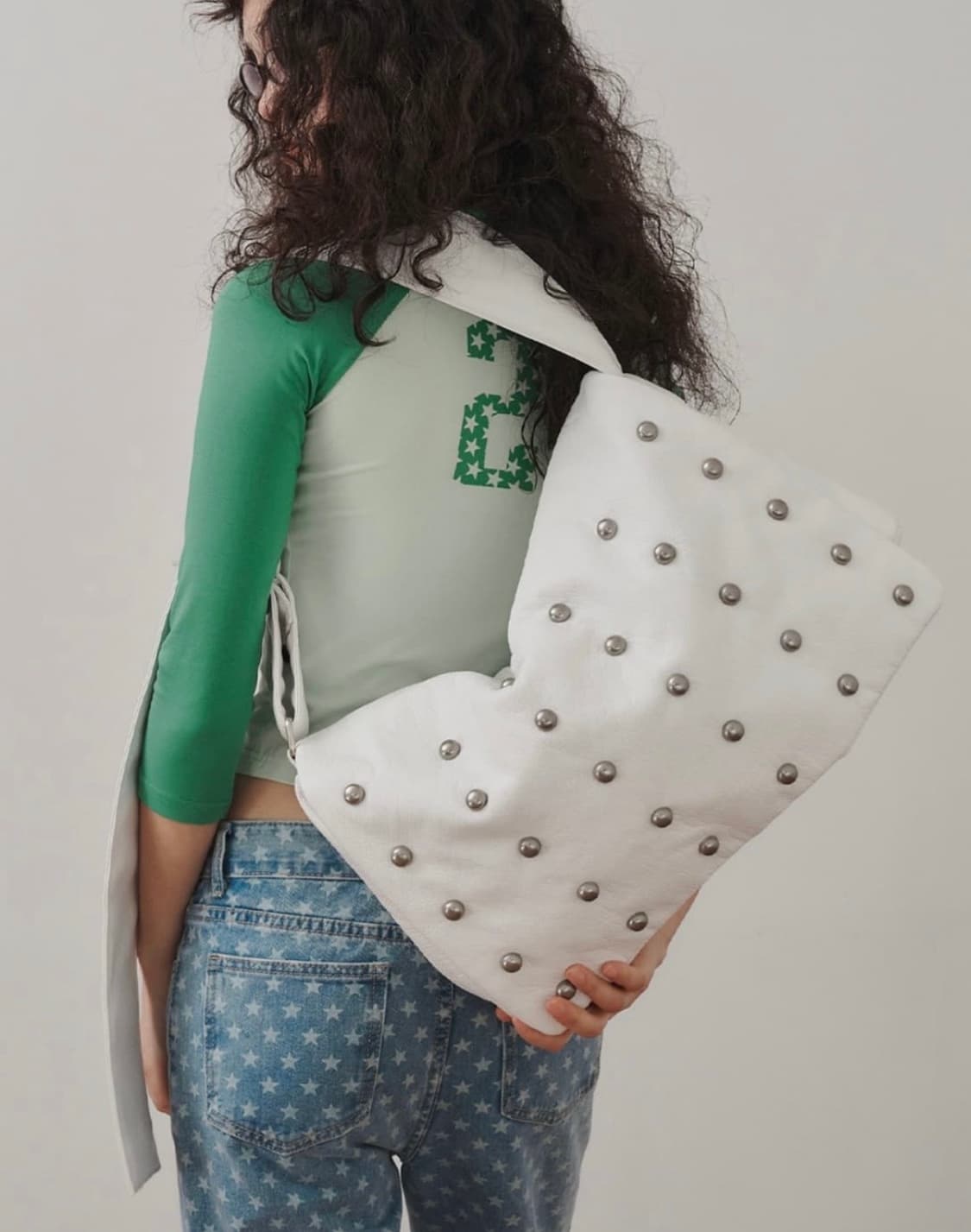 플리즈 프로젝트 레더 메신저백 화이트 상품이미지1