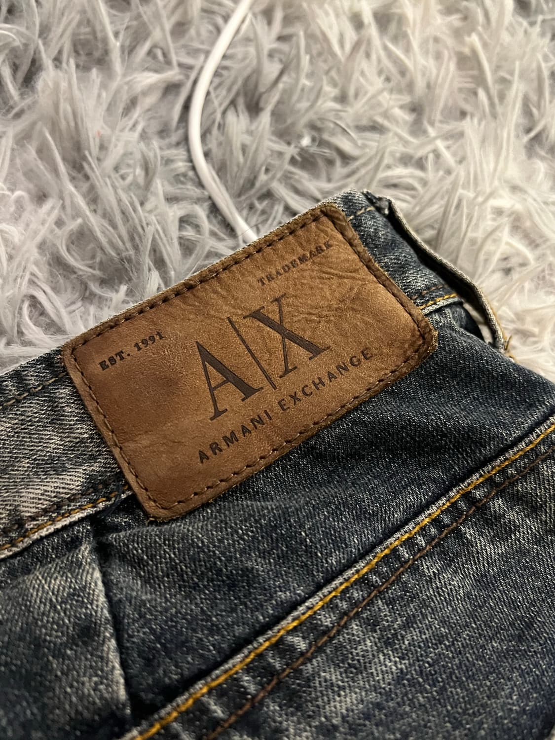 Armani Exchange 데미지드 진 상품이미지4