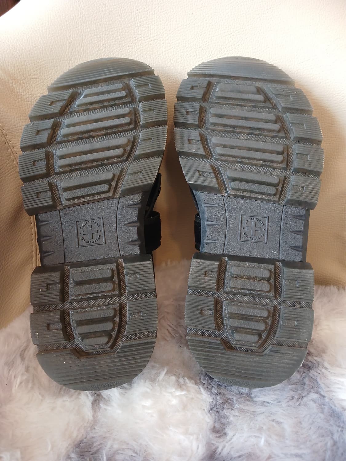 닥터마틴 정품 여성 스트랩 샌들 UK.6 사이즈 (뒷면 높이 4센치) 상품이미지10