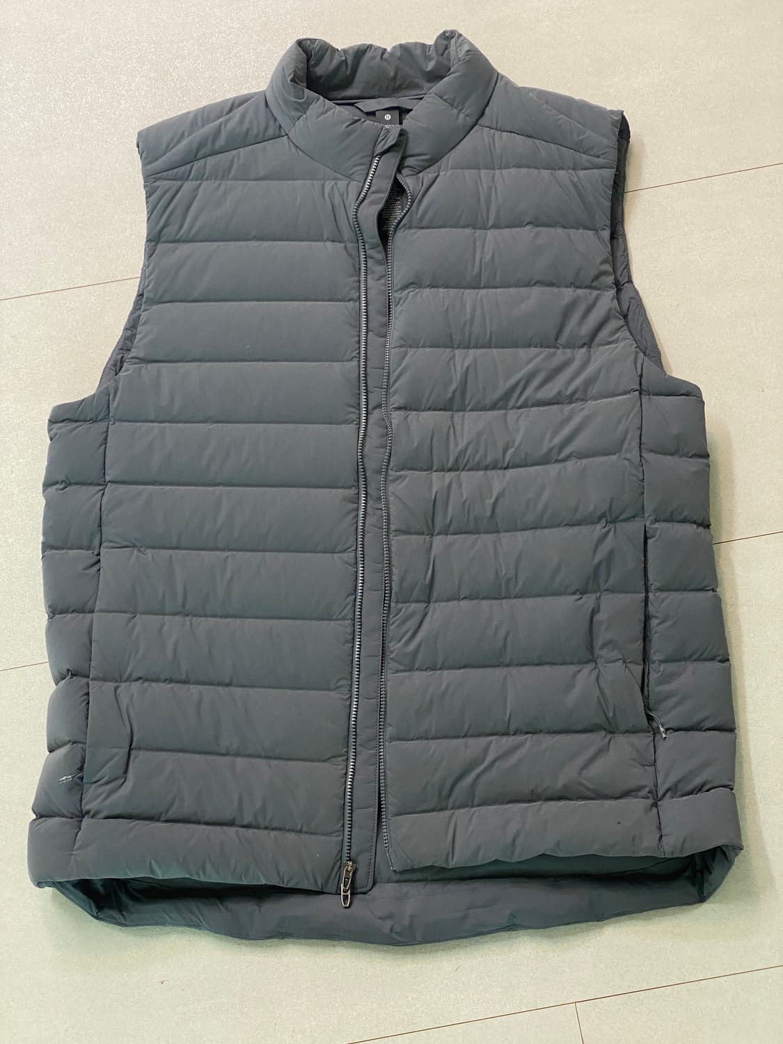 룰루레몬 경량패딩조끼 상품이미지1