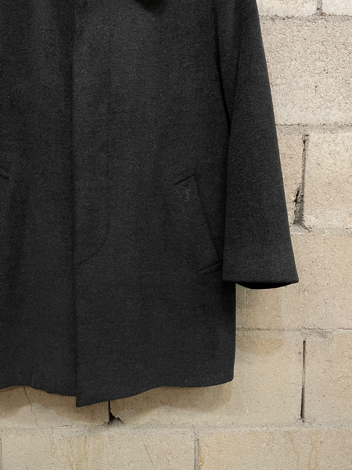 입생로랑 쉐르파 카라 싱글 울 코트  상품이미지4