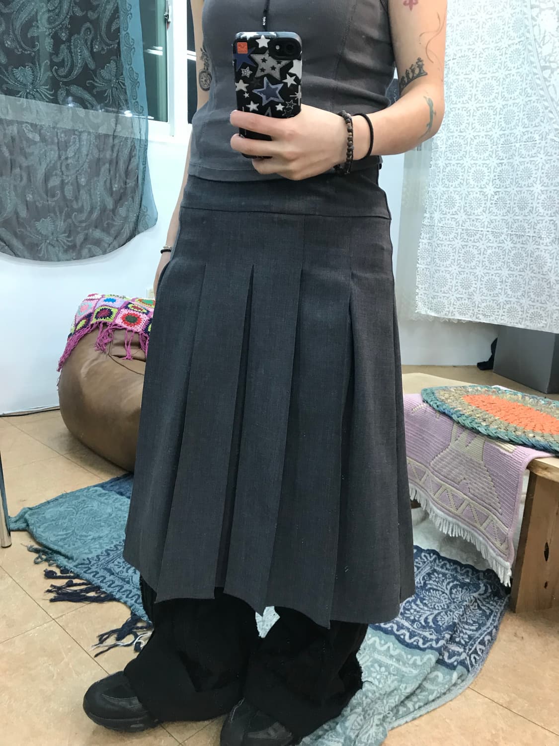 H&M 흐앤므 여성 차콜 테니스 미디스커트  상품이미지1