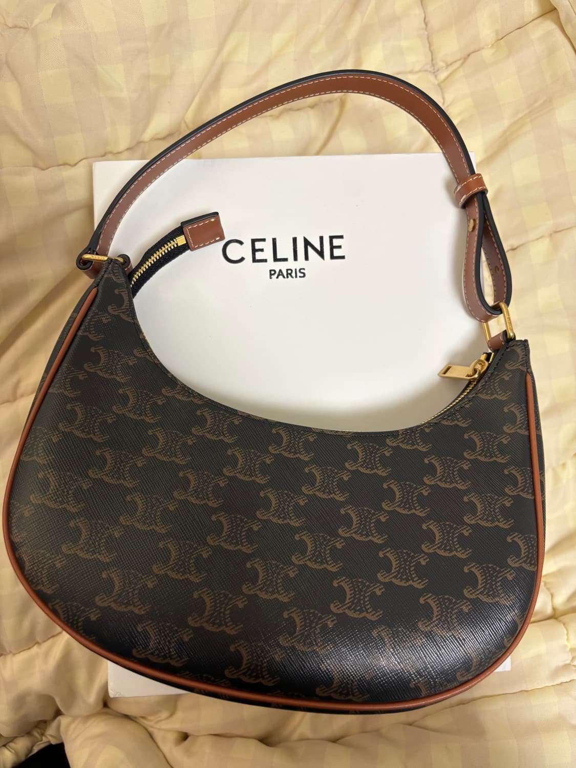 셀린느 아바백 상품이미지1