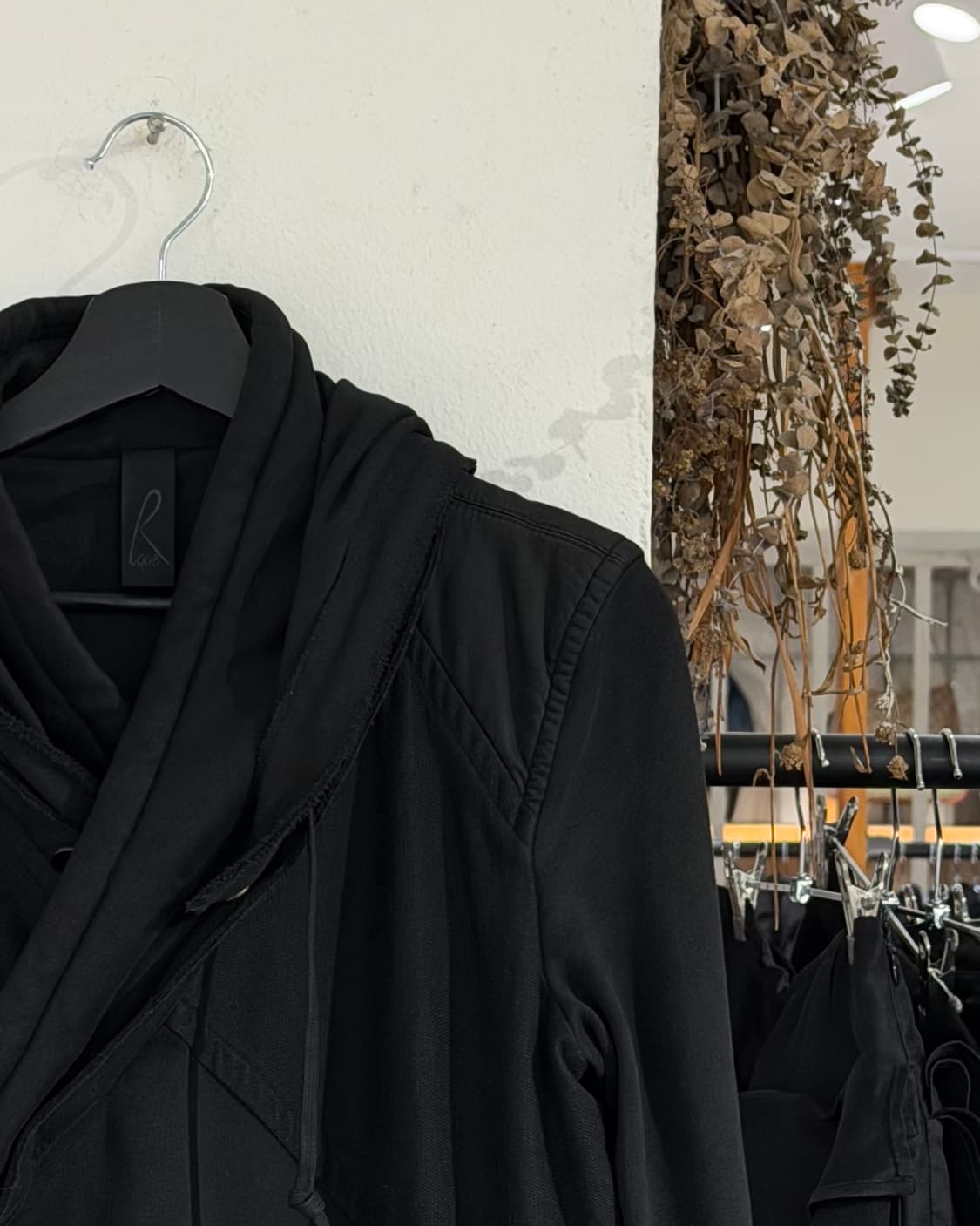 일라리아 니스트리 블랙 레이어드 롱 후드 자켓 상품이미지3