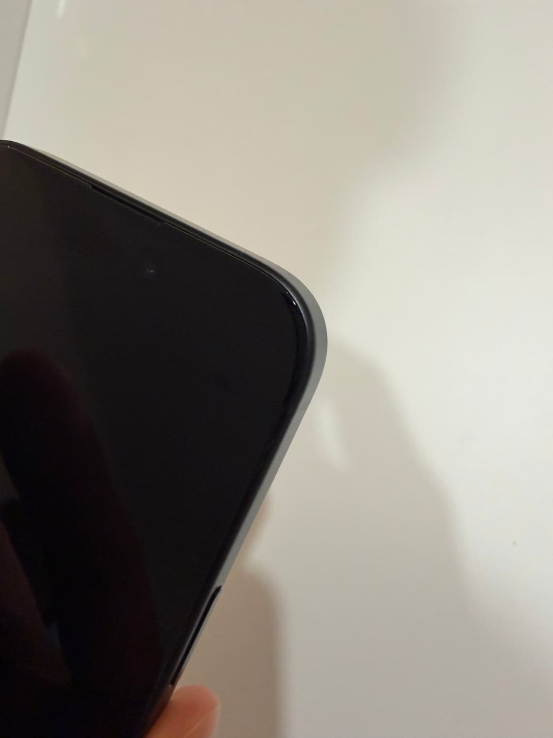 아이폰16 블랙 128기가 상품이미지4